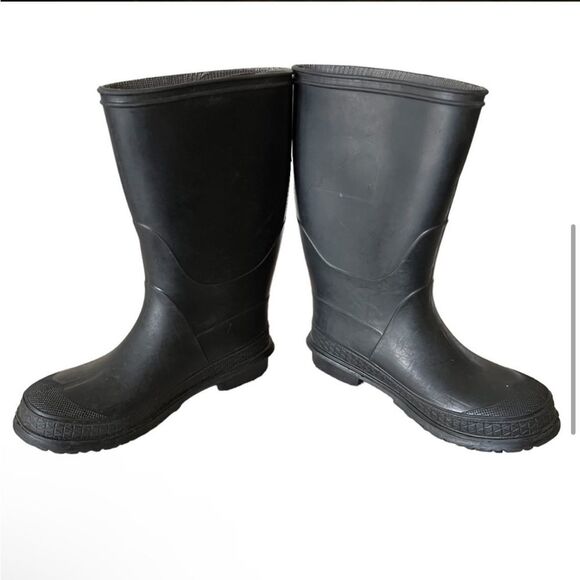 Lacrosse kids black rubber rain boots Sz
13 - Picture 5 of 13
